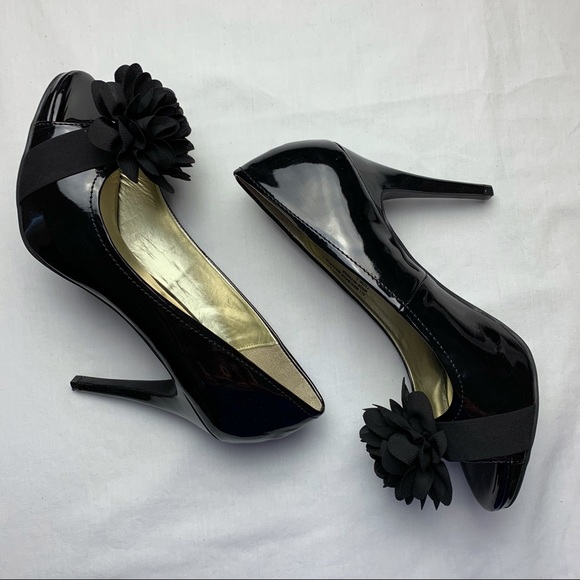 Carlos Santana Shoes - Carlos Santana Cupcake patent black heels, 7.5